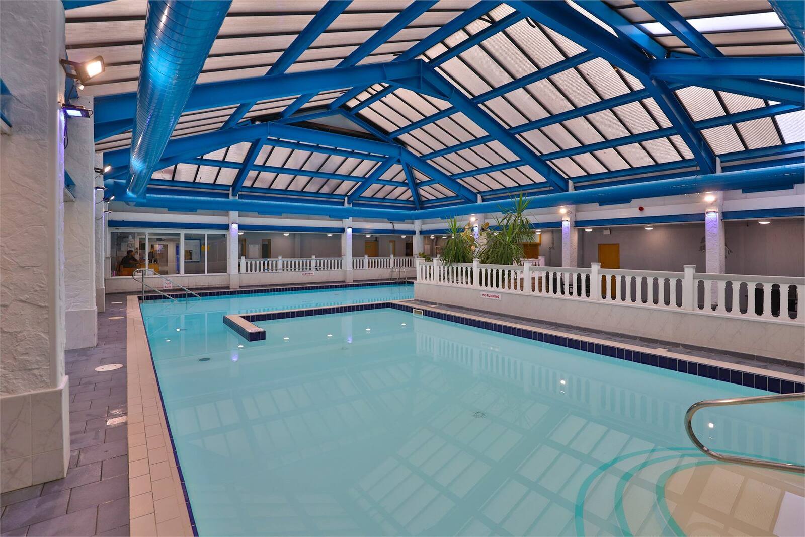 The indoor pool at the Hotel Rembrandt leisure club