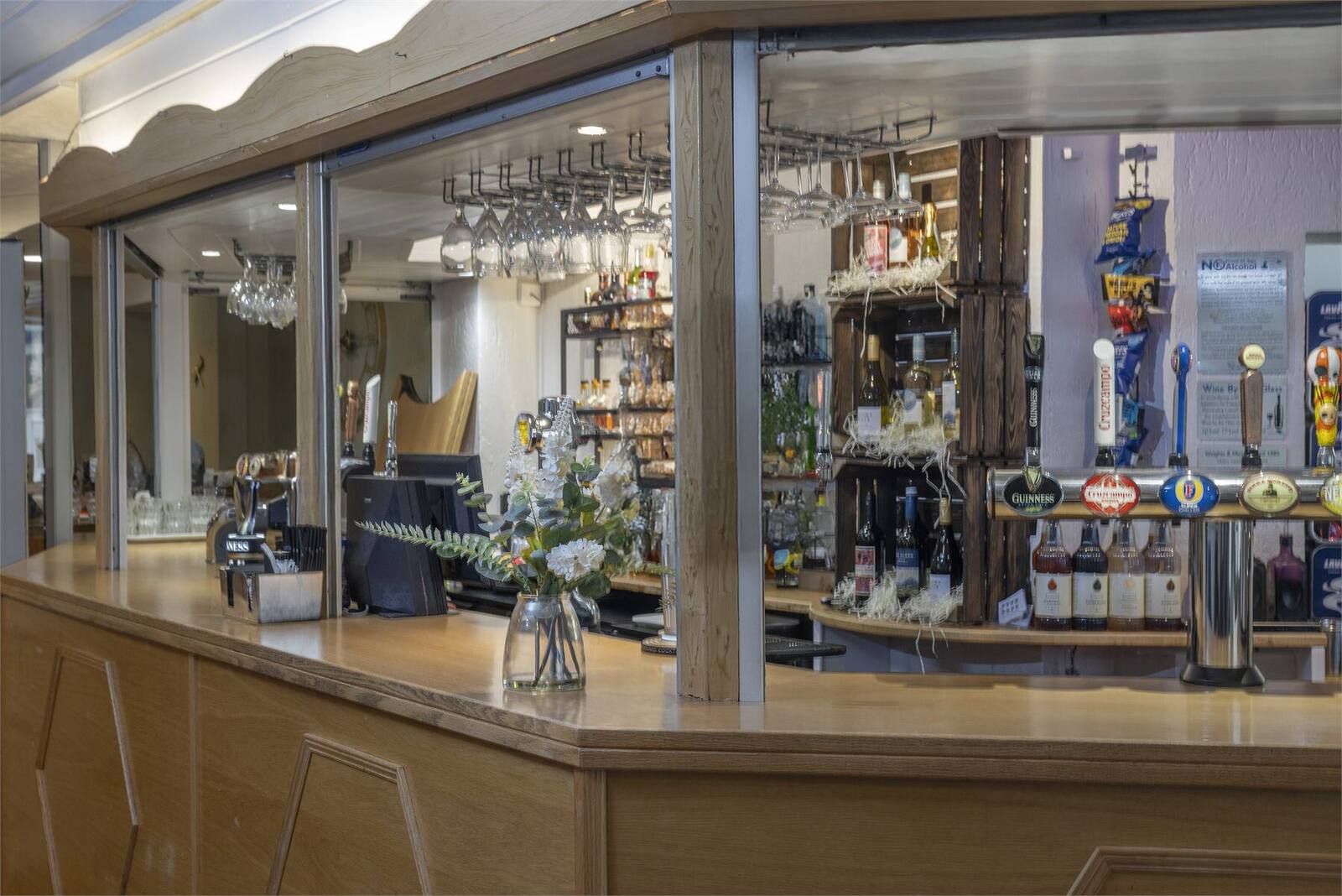 The Gallery Bar at Hotel Rembrandt